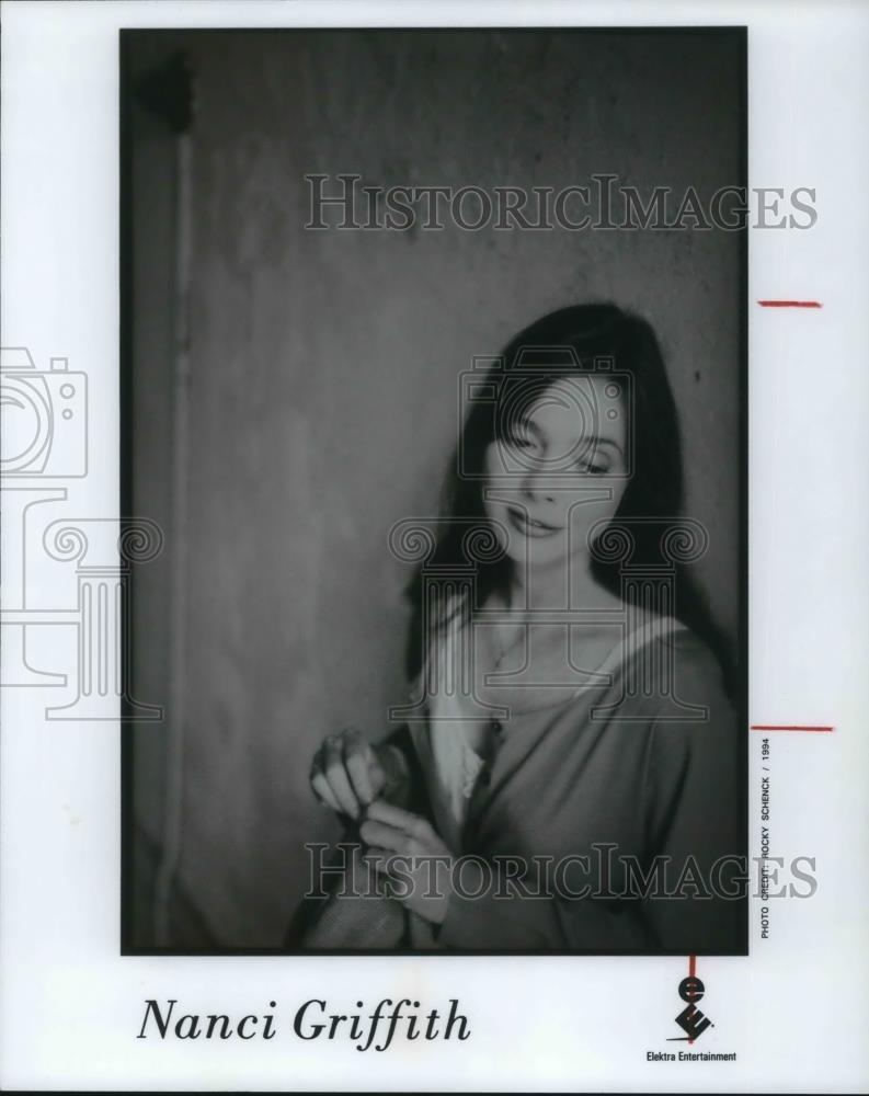 1998 Press Photo Nancy Griffith - cvp17494 - Historic Images