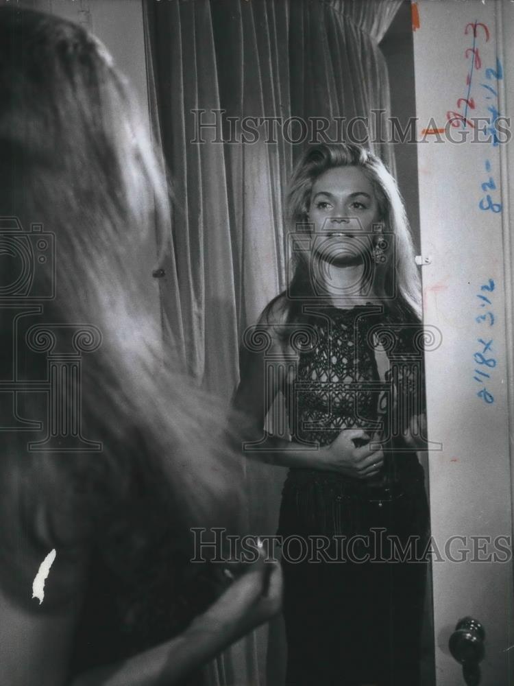 1971 Press Photo Dyan Cannon in Such Good Friends - cvp07291 - Historic Images