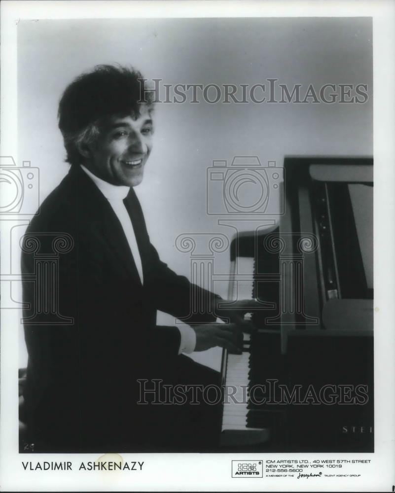 1986 Press Photo Vladimir Ashkenhazy Pianist and Conductor - cvp14048 - Historic Images