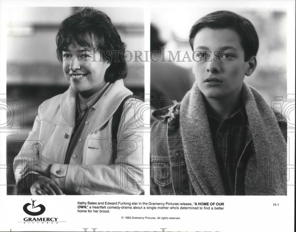1993 Press Photo Kathy Bates & Edward Furlong in A Home of Our Own - cvp10370 - Historic Images