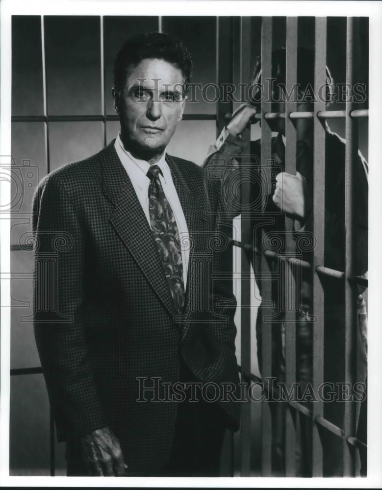 1992 Press Photo Robert Stack host of Unsolved Mysteries - cvp10707 - Historic Images