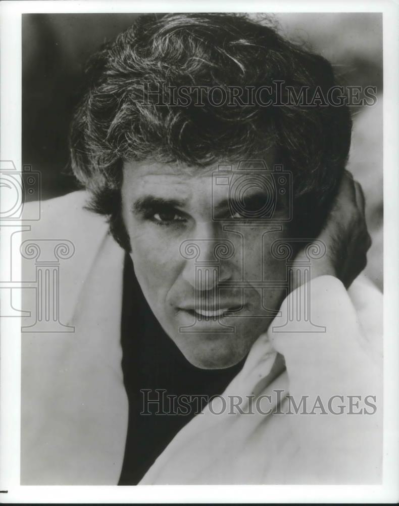 1992 Press Photo Burt Bacharach Pop Singer Songwriter Musician and Composer - Historic Images