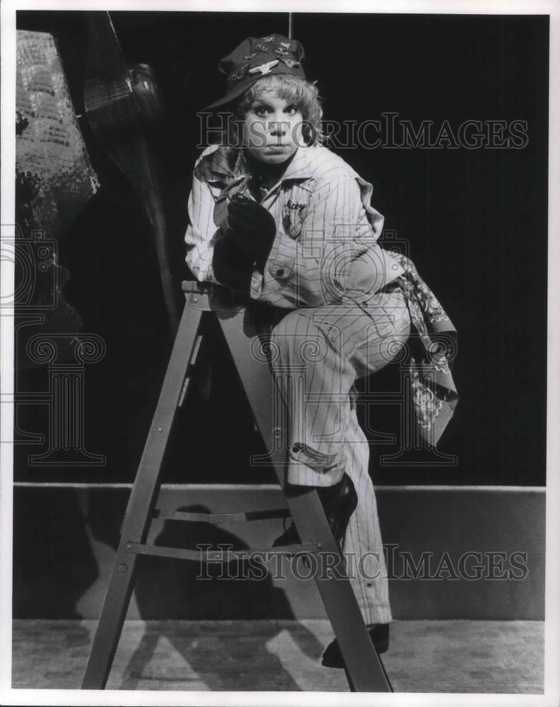1983 Press Photo Denny Dillon in My One and Only Musical - cvp03215 - Historic Images