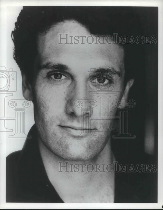1981 Press Photo Anthony Grivello in Evita - cvp01853 - Historic Images