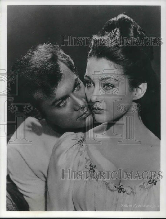 1965 Press Photo Tony Curtis & Christine Kaufman in Taras Bulbs - cvp01718 - Historic Images