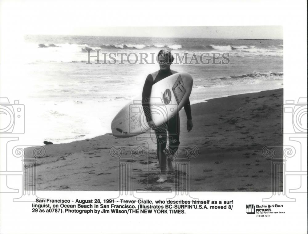 1991 Press Photo Trevor Cralle in in Ocean Beach in San Francisco - cvp01983 - Historic Images