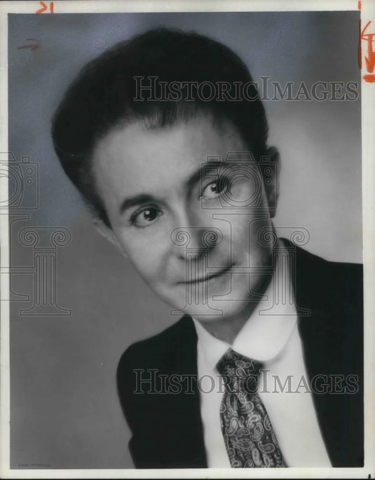 1981 Press Photo Dr. Raoul Gelabert Author Former Ballet Dancer - cvp12673 - Historic Images