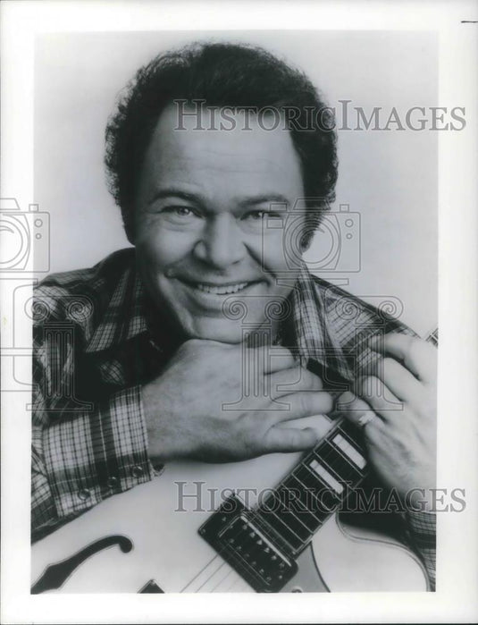 1984 Press Photo Roy Clark - cvp05631 - Historic Images