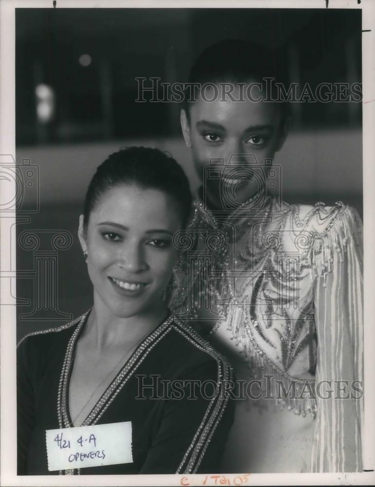 1990 Press Photo Tai Babilonia &amp; Rachael Crawford in On Thin Ice Tia Babilonia - Historic Images