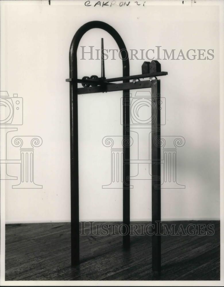 1986 Press Photo Don Harvey Steel and Bronze The City Works Monuments #9 - Historic Images