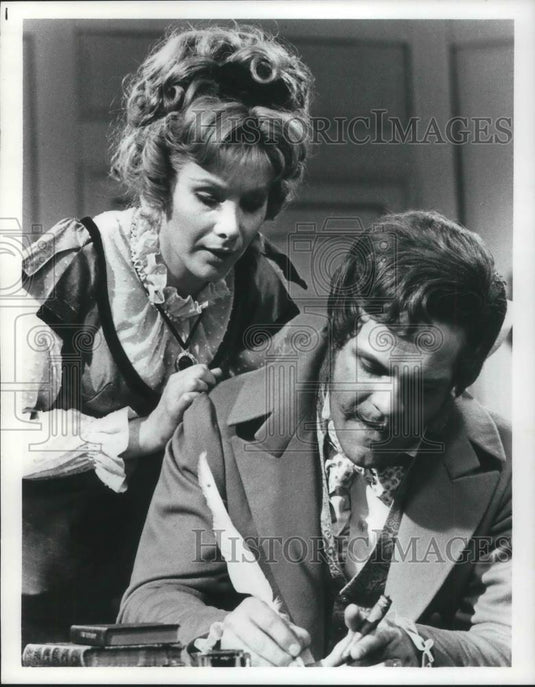 Press Photo Susan Hampshire and Dyson Lovell star in Vanity Fair - cvp10935 - Historic Images
