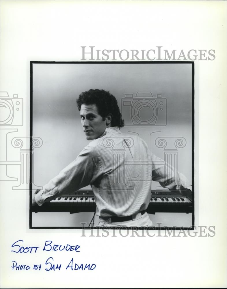 1989 Press Photo Scott Bruder Musician - cvp00317 - Historic Images
