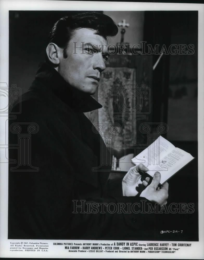 1968 Press Photo Laurence Harvey in A Dandy in Aspic - cvp16704 - Historic Images