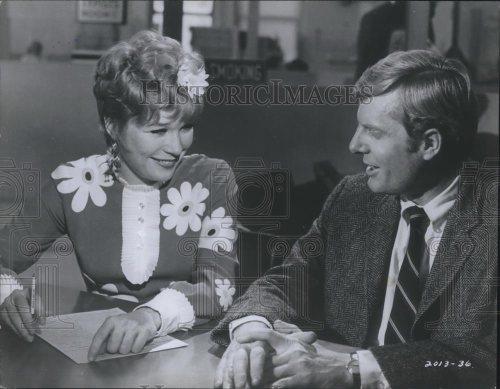 1970 Press Photo Shirley MacLaine and John McMartin in Sweet Charity - cvp09464 - Historic Images