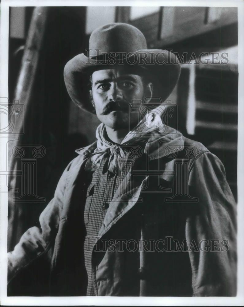 1974 Press Photo Glenn Corbett in Chisum - cvp02412 - Historic Images