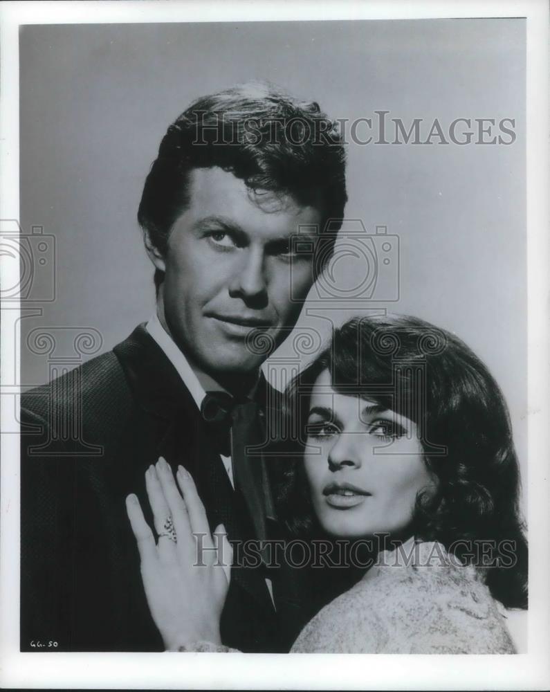 1966 Press Photo Harve Presnell & Sente Berger in The Glory Guys - Historic Images