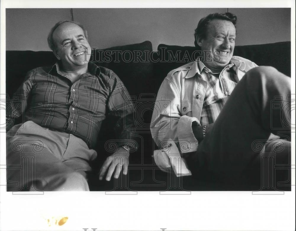 1988 Press Photo Tim Conway and Tom Poston Odd Couple Interview - cvp02005 - Historic Images