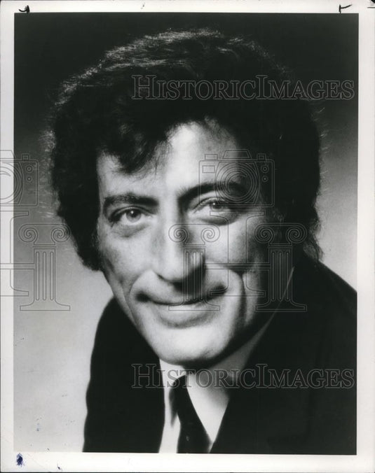 1985 Press Photo Tony Bennett Pop Jazz Easy Listening Singer - cvp01279 - Historic Images