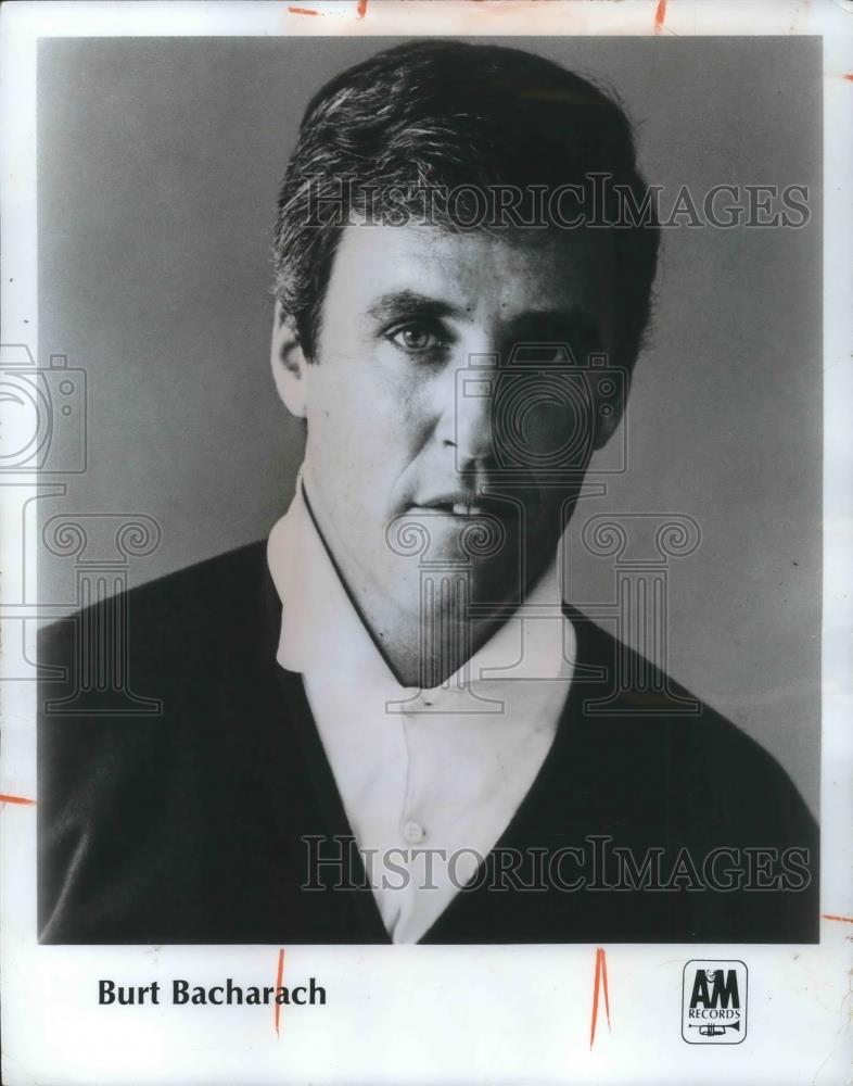 1968 Press Photo Burt Bacharach Pop Singer Songwriter Musician and Composer - Historic Images