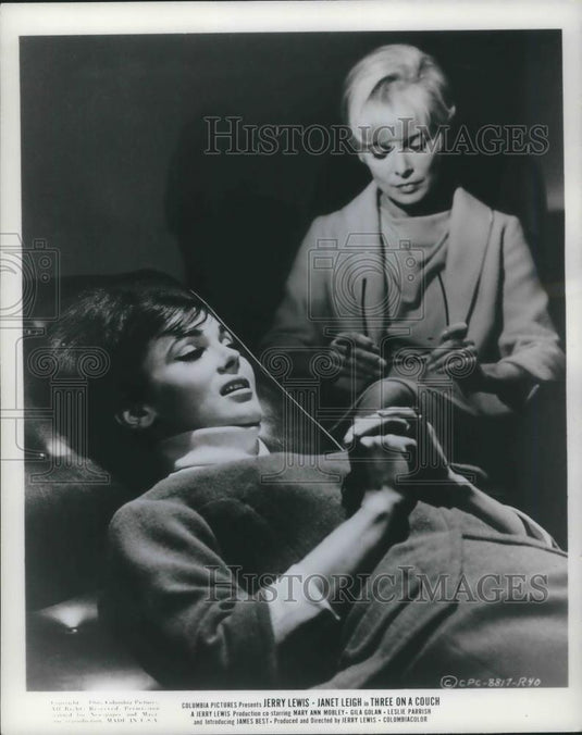1966 Press Photo Gila Golan & Janet Leigh in Three on A Counch - cvp13513 - Historic Images
