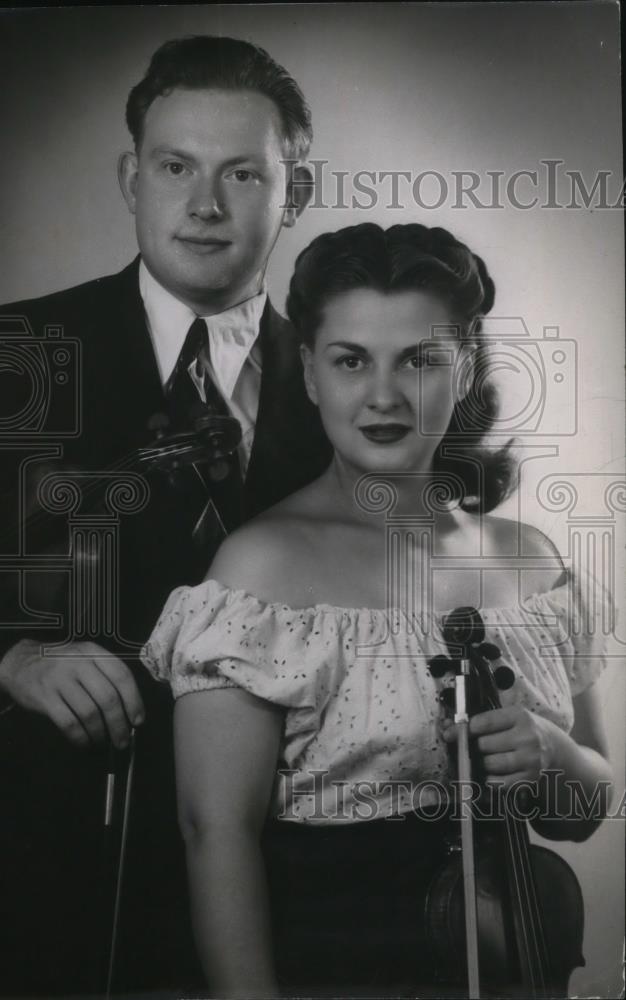 1950 Press Photo Sidney Harth and Teresa Testa - cvp16505 - Historic Images