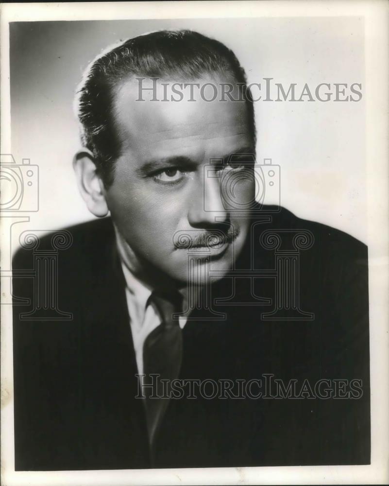 1964 Press Photo Melvyn Douglas in The Front Page - cvp04100 - Historic Images