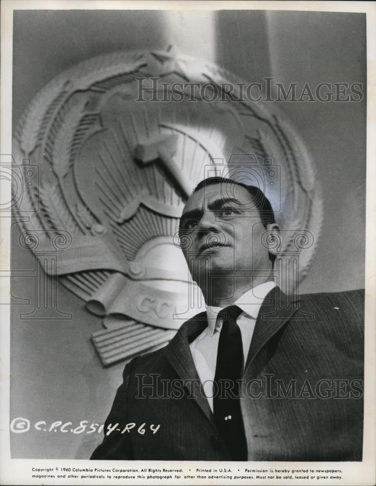 1962 Press Photo Ernest Borgnine in Man on a String - cvp00507 - Historic Images
