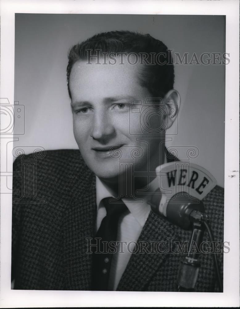 Press Photo Bob Ancell WERE Radio - cvp01095 - Historic Images