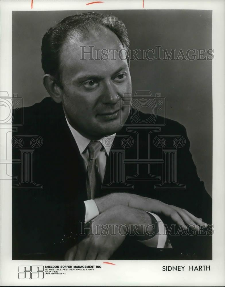 1974 Press Photo Sidney Harth American Violinist and Conductor - cvp16613 - Historic Images