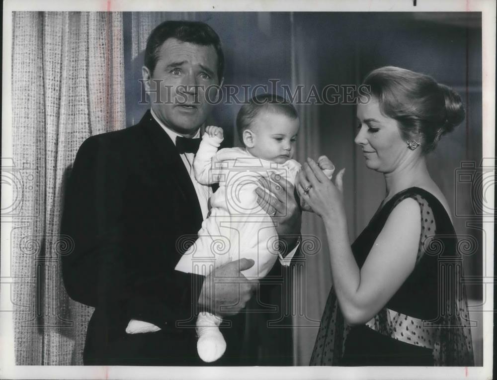 1972 Press Photo Howard Duff &amp; Vera Miles in The Sojourned - cvp03466 - Historic Images