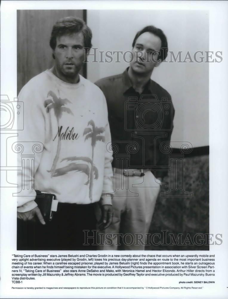 1991 Press Photo James Belushi &amp; Charles Grodin in Taking Care of Business - Historic Images