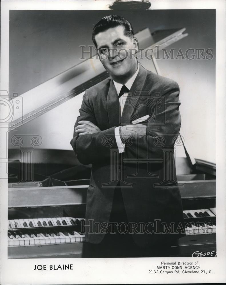 1960 Press Photo Joe Blaine Pianist - cvp00610 - Historic Images
