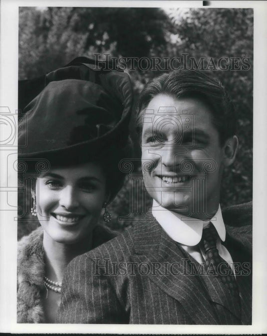 1976 Press Photo Cynthia Sikes and Perry King in Captains and the Kings - Historic Images