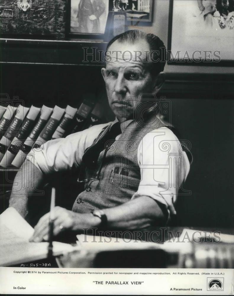 1974 Press Photo Hume Cronyn in The Parallax View - cvp02353 - Historic Images