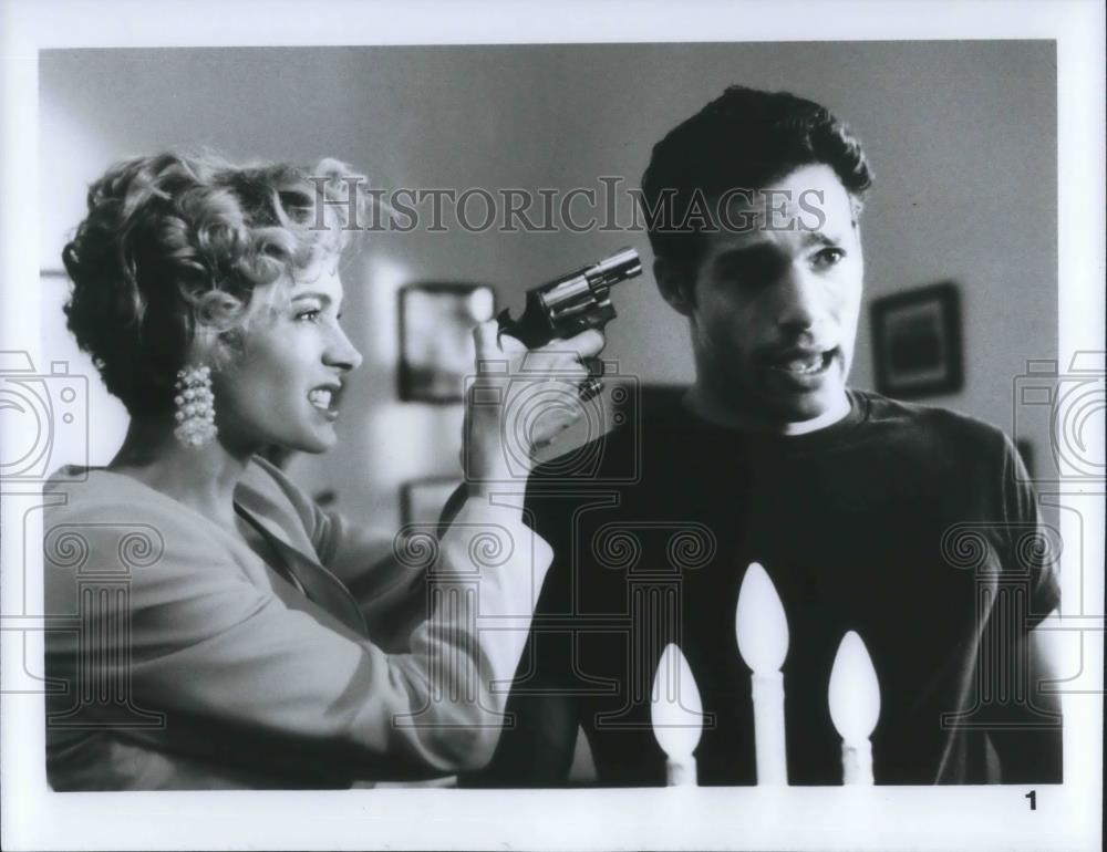 1993 Press Photo Sean Young & Max Parrish in Hold Me, Thrill Me, Kiss Me - Historic Images