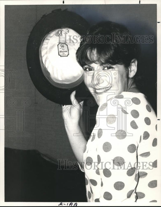 Press Photo Amy Binns in The Gershwins: George & I - cvp00821 - Historic Images