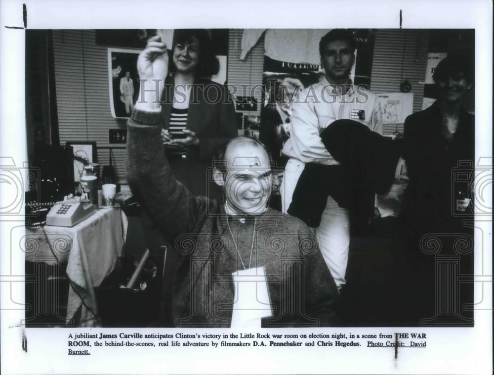 1994 Press Photo James Carville Political Commentator on The War Room Special - Historic Images