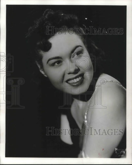 1943 Press Photo Marilyn Douglas Character Dancer in Club Zombie - cvp04094 - Historic Images
