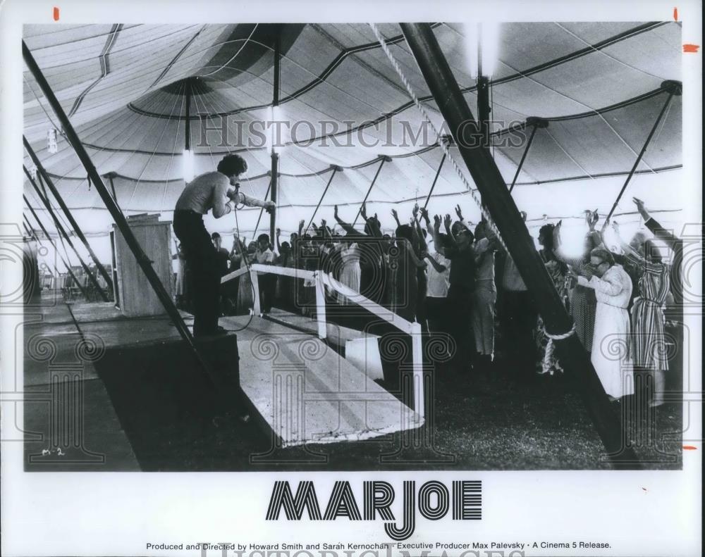1972 Press Photo Scene from Marjoe documentary expose movie about Marjoe Gortner - Historic Images