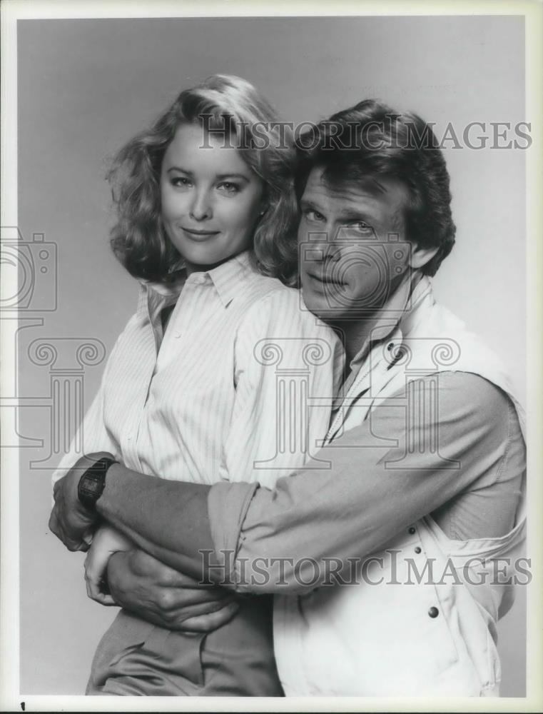 1984 Press Photo Marc Singer & Faye Grant on V - cvp10512 - Historic Images