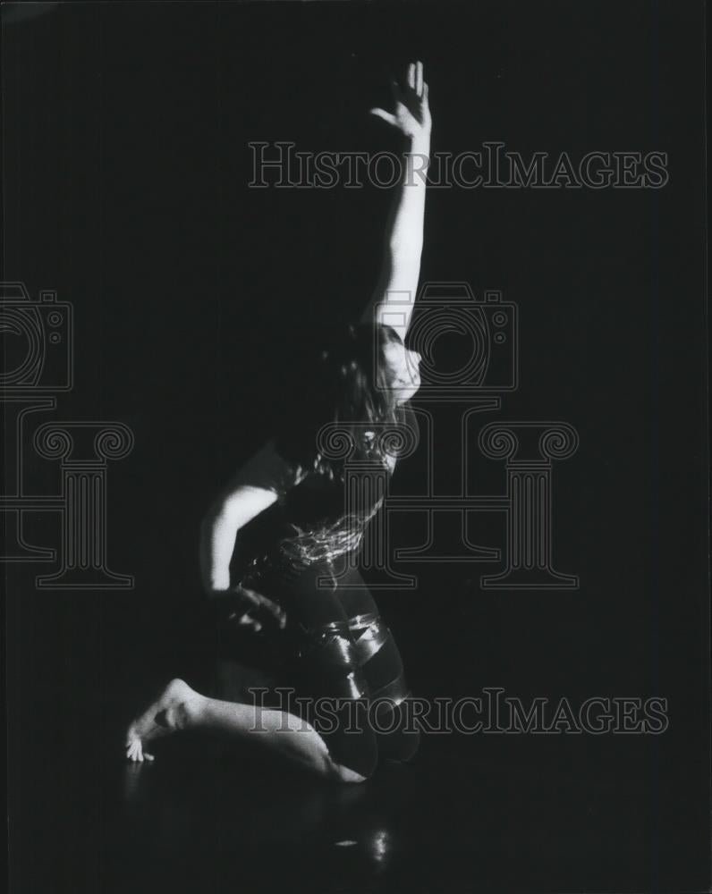 1999 Press Photo Shelly Edwards In Shut Her Performed at CPT - cvp06420 - Historic Images