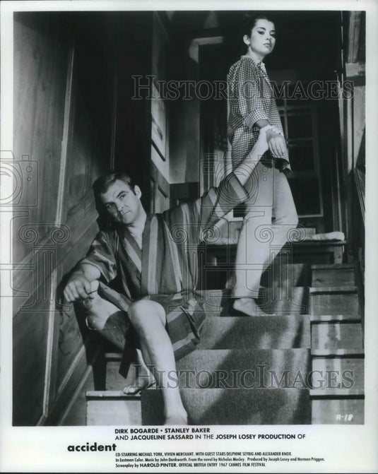 1968 Press Photo Stanley Baker & Jacqueline Sassard in Accident - cvp08409 - Historic Images