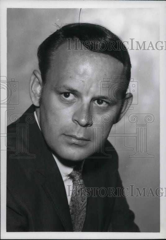 Press Photo John Herrington News Anchormen - cvp18948 - Historic Images