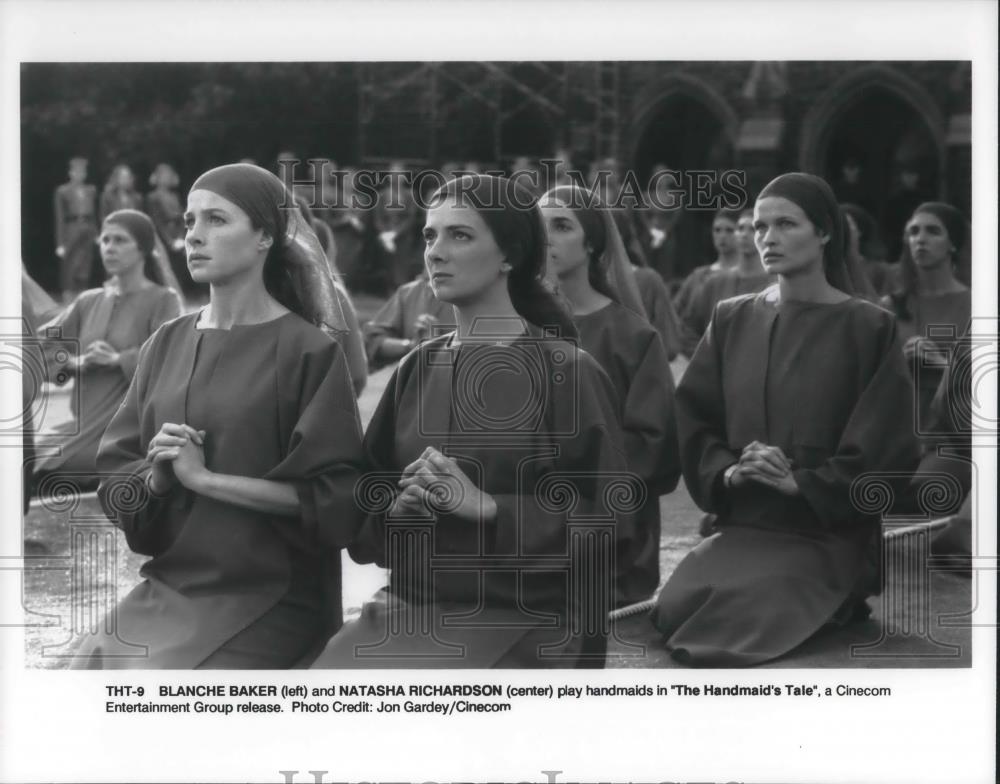 1991 Press Photo Blance Barker and Natasha Richardson in The Handmaid&#39;s Tale - Historic Images