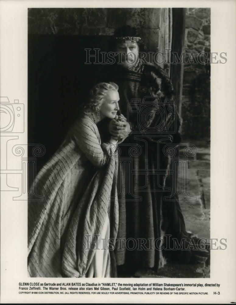 1991 Press Photo Glenn Close and Alan Bates in Hamlet - cvp19865 - Historic Images