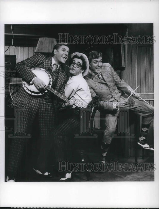 1968 Press Photo Dick & Jerry Van Dyke on Dick Van Dyke Show - cvp11122 - Historic Images