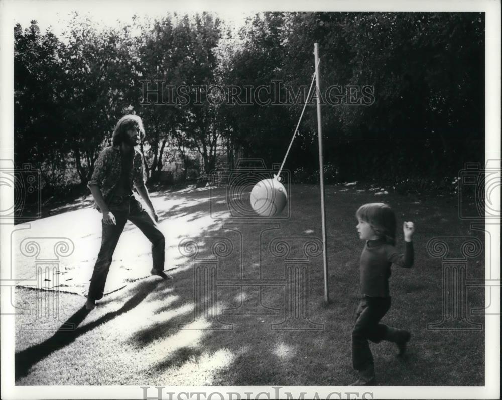 1971 Press Photo Peter Fonda &amp; Son Justin - cvp15222 - Historic Images