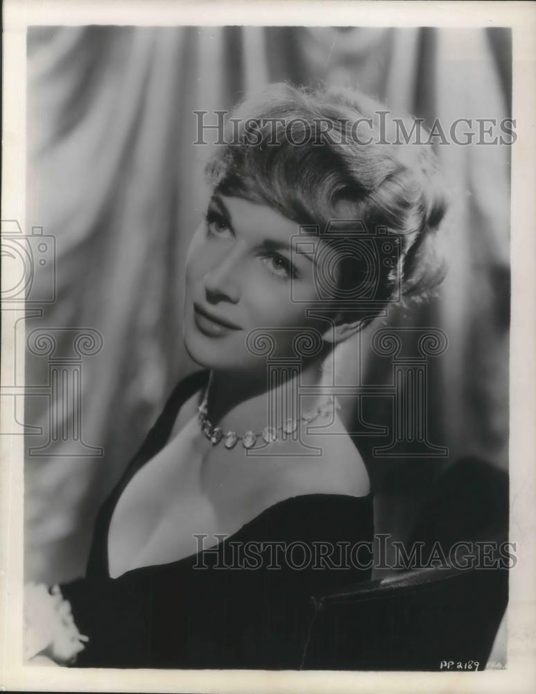 1951 Press Photo Joan Greenwood stars in Mr. Peek-a-Boo - cvp13246 - Historic Images