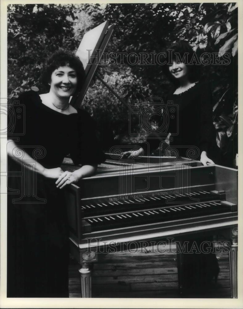 1986 Press Photo Lucille Gruber and Janina Kuzma - cvp17751 - Historic Images