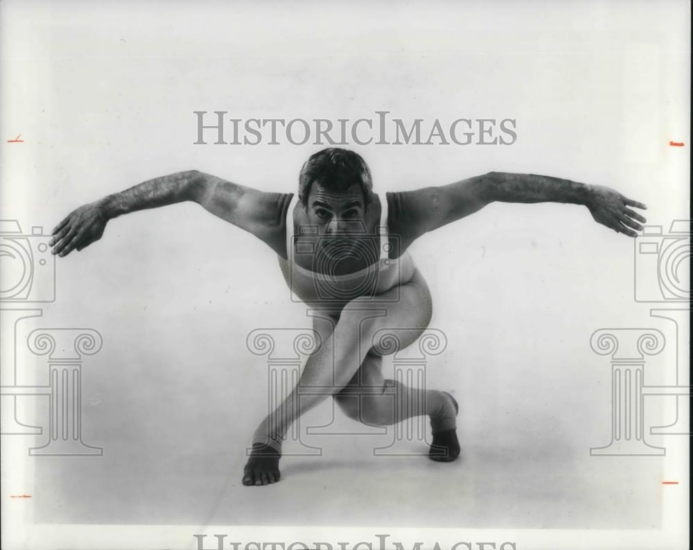 1977 Press Photo Gus Giordano Dancer Canton Civic Ballet Co. - cvp14577 - Historic Images